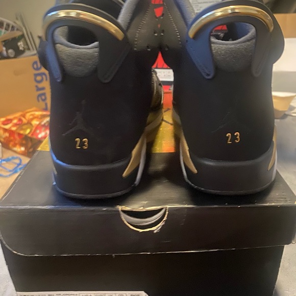 Jordan 6 - Picture 3 of 3